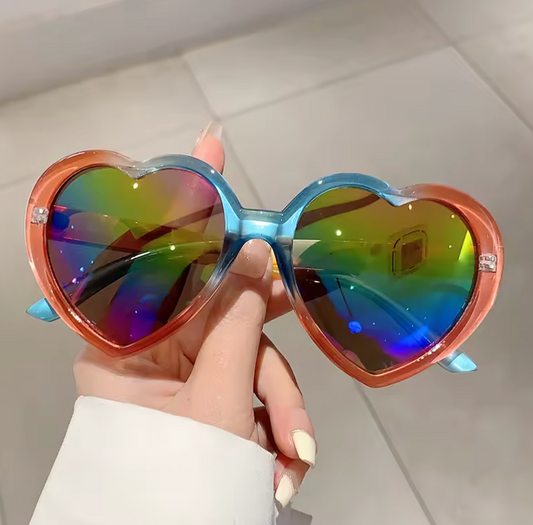 Vintage Oversized Cute Love Heart Sunglasses Women Fashion Trendy Luxury Brand Designer Popular Sun Glasses